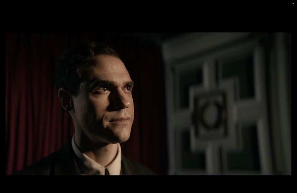 アインシュタインと原爆の画像