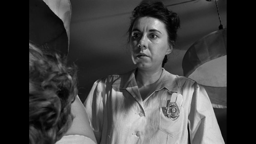 女囚の掟の画像