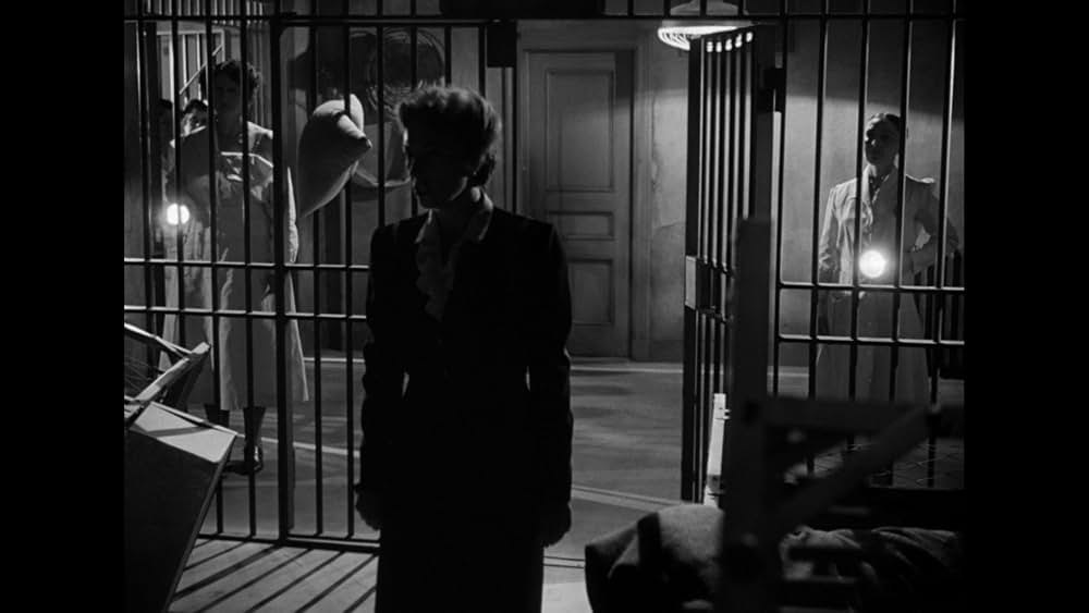 女囚の掟の画像