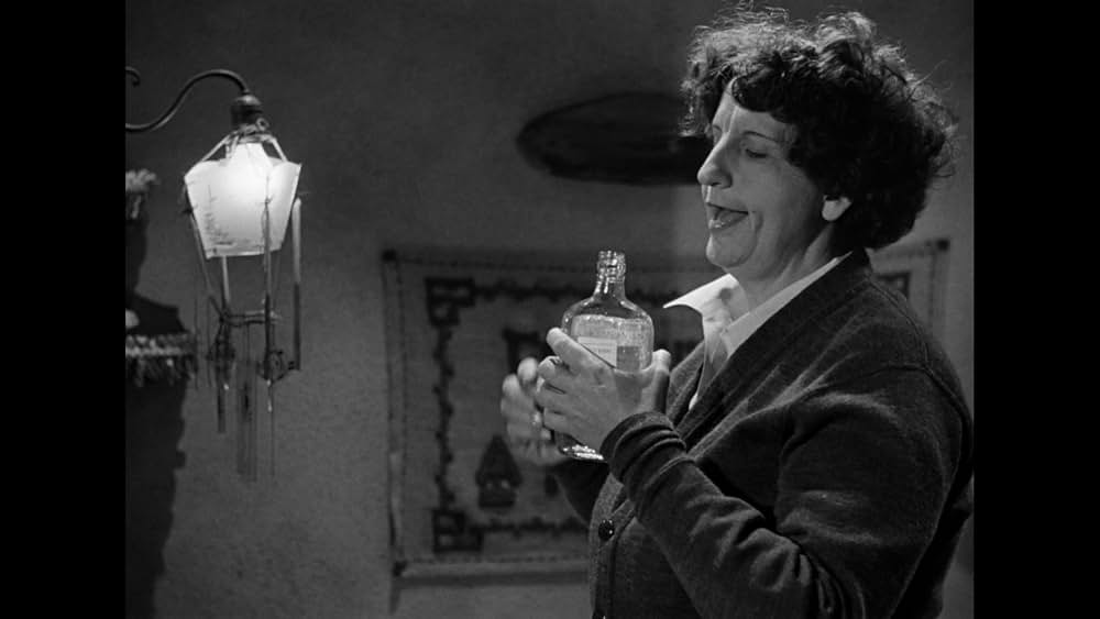 女囚の掟の画像