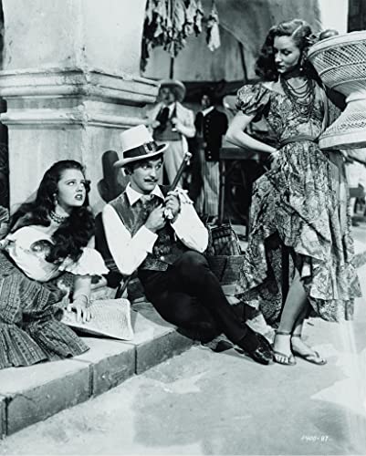 「踊る海賊」ジーン・ケリー & Mary Jo Ellis & Ellen Ross & ウォルター・スレザックの画像