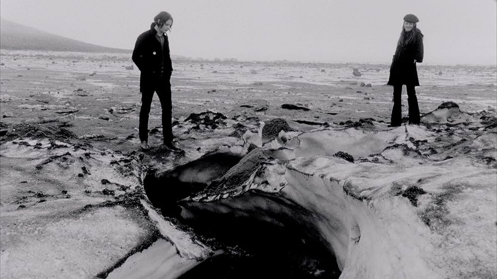 「The white stripes: Under great white northern lights（原題）」の画像