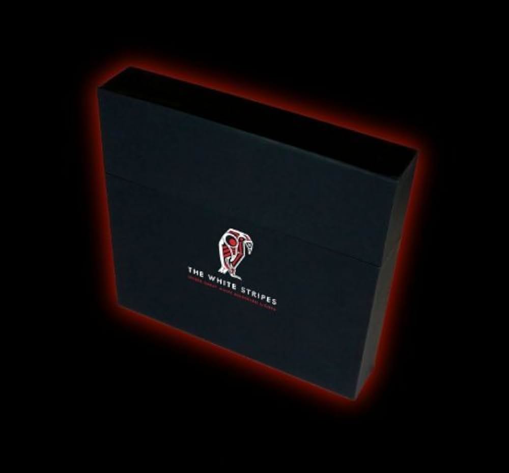 「The white stripes: Under great white northern lights（原題）」の画像