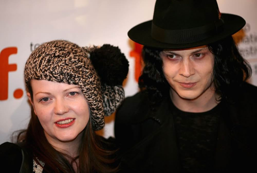 「The white stripes: Under great white northern lights（原題）」の画像