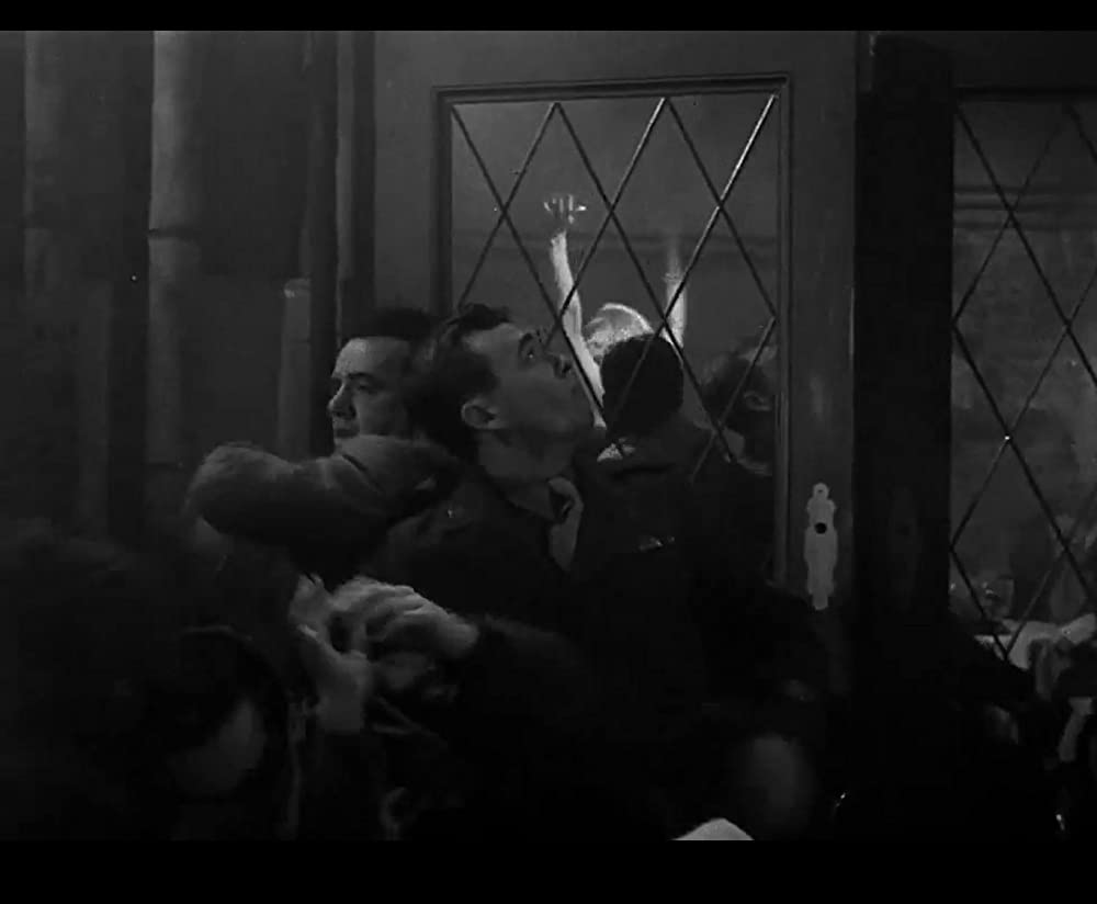 異国の出来事の画像