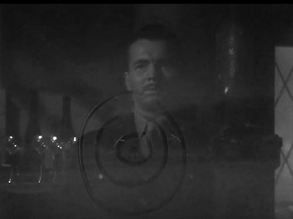 異国の出来事の画像