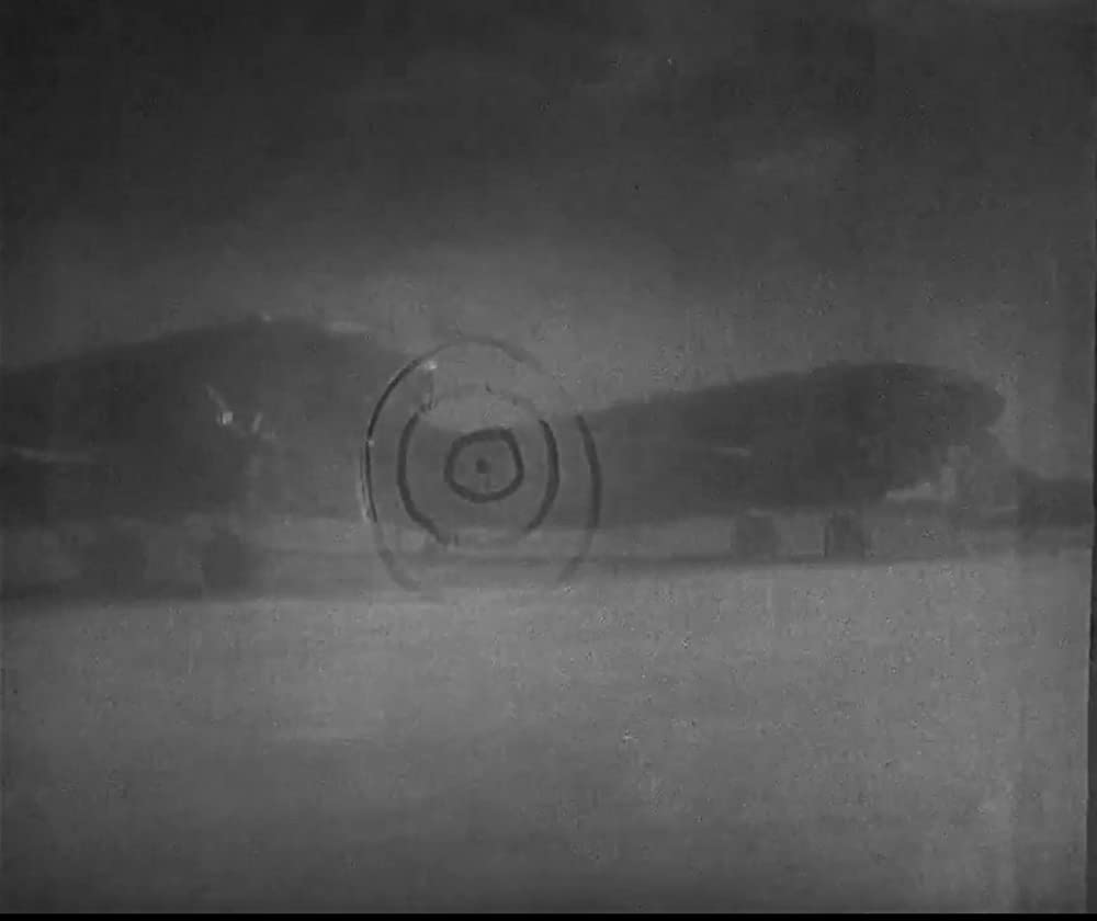 異国の出来事の画像