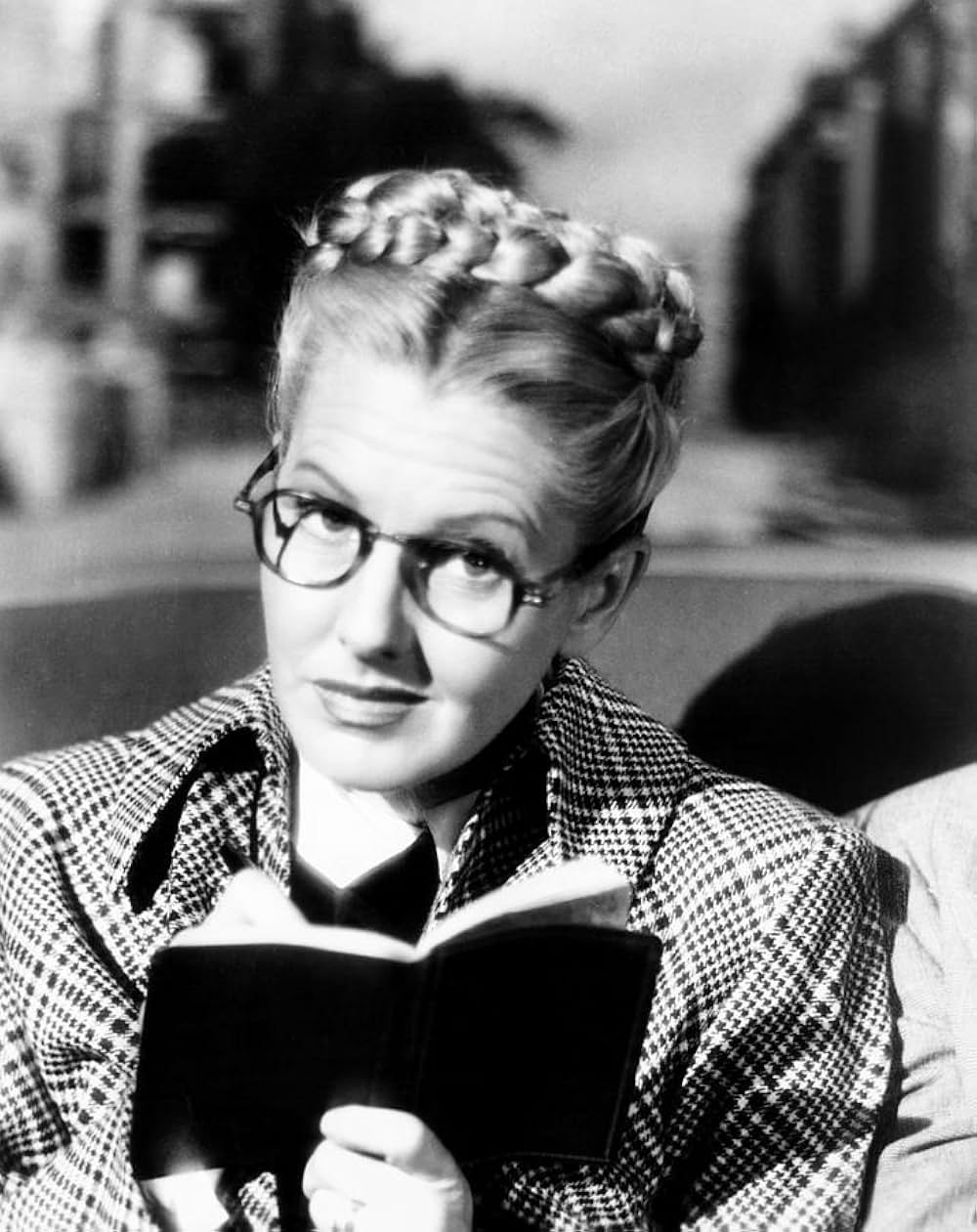 異国の出来事の画像