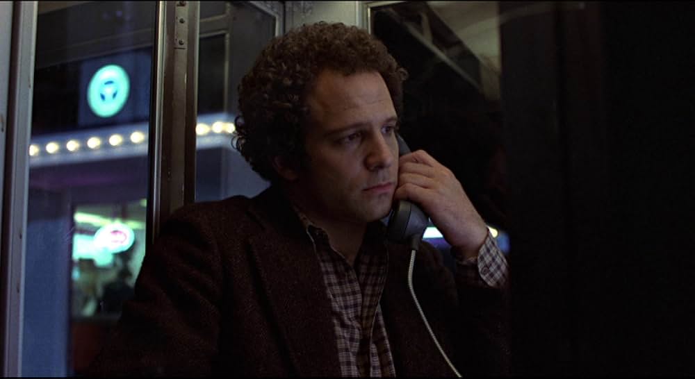 Modern Romance（原題）の画像