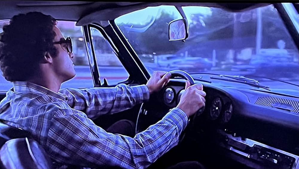 Modern Romance（原題）の画像