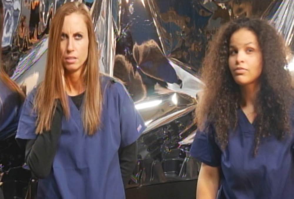 Amityville Island（原題）の画像