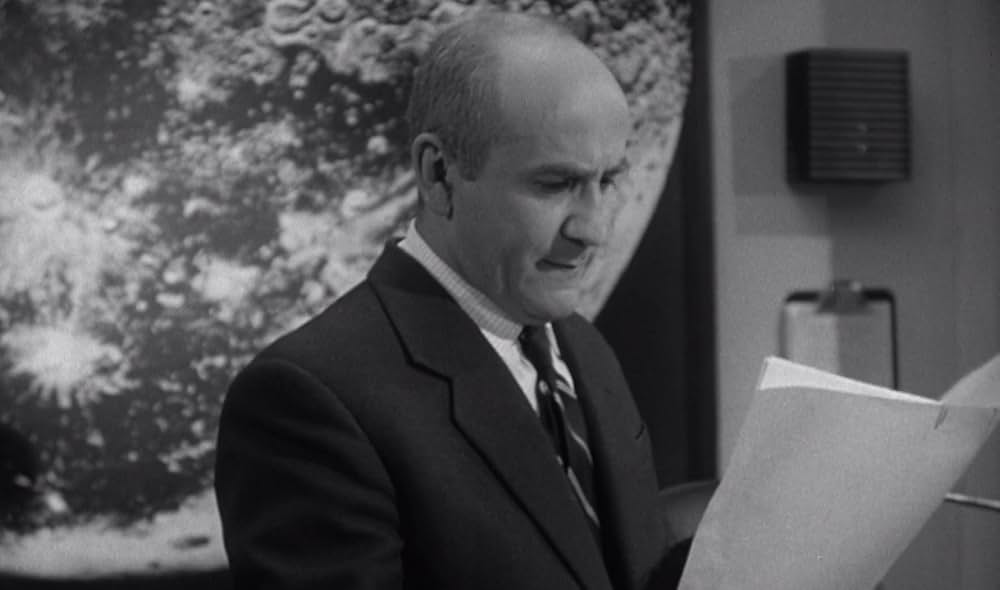 宇宙から来た女の画像