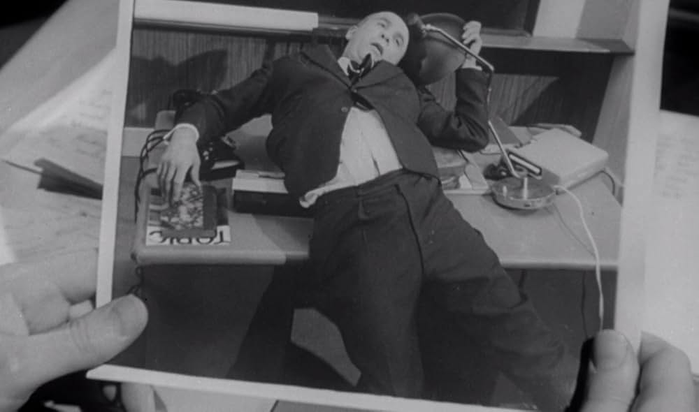 宇宙から来た女の画像