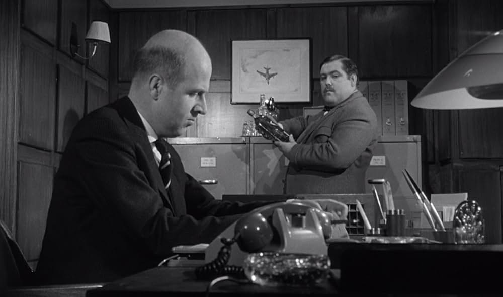 宇宙から来た女の画像