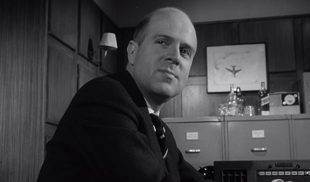 宇宙から来た女の画像