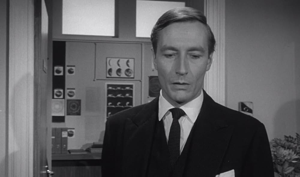 宇宙から来た女の画像