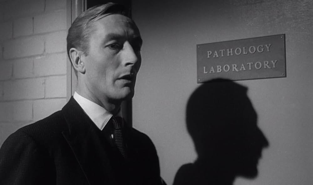 宇宙から来た女の画像