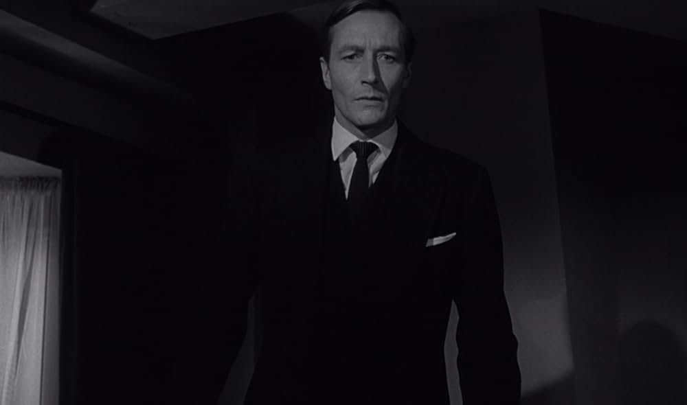 宇宙から来た女の画像