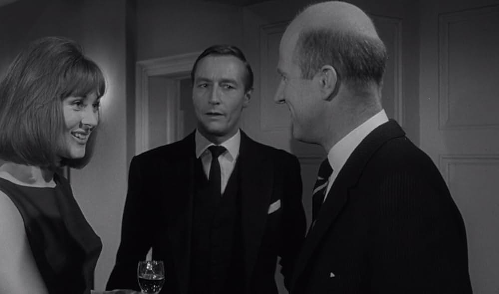 宇宙から来た女の画像