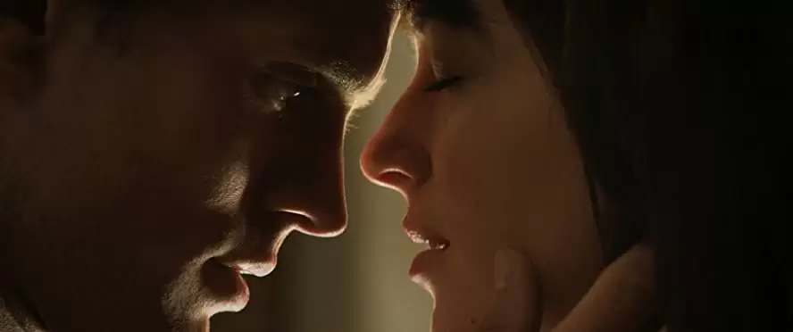 「フィフティ・シェイズ・オブ・グレイ」ダコタ・ジョンソン & ジェイミー・ドーナンの画像