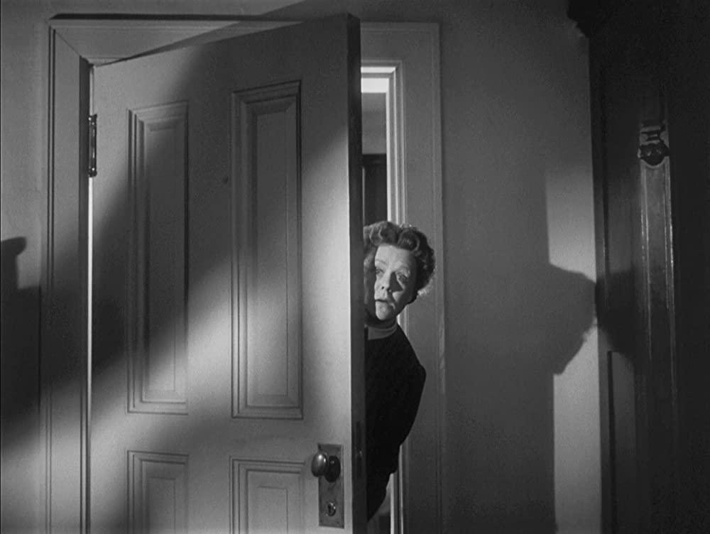 「幽霊と未亡人」エドナ・ベストの画像