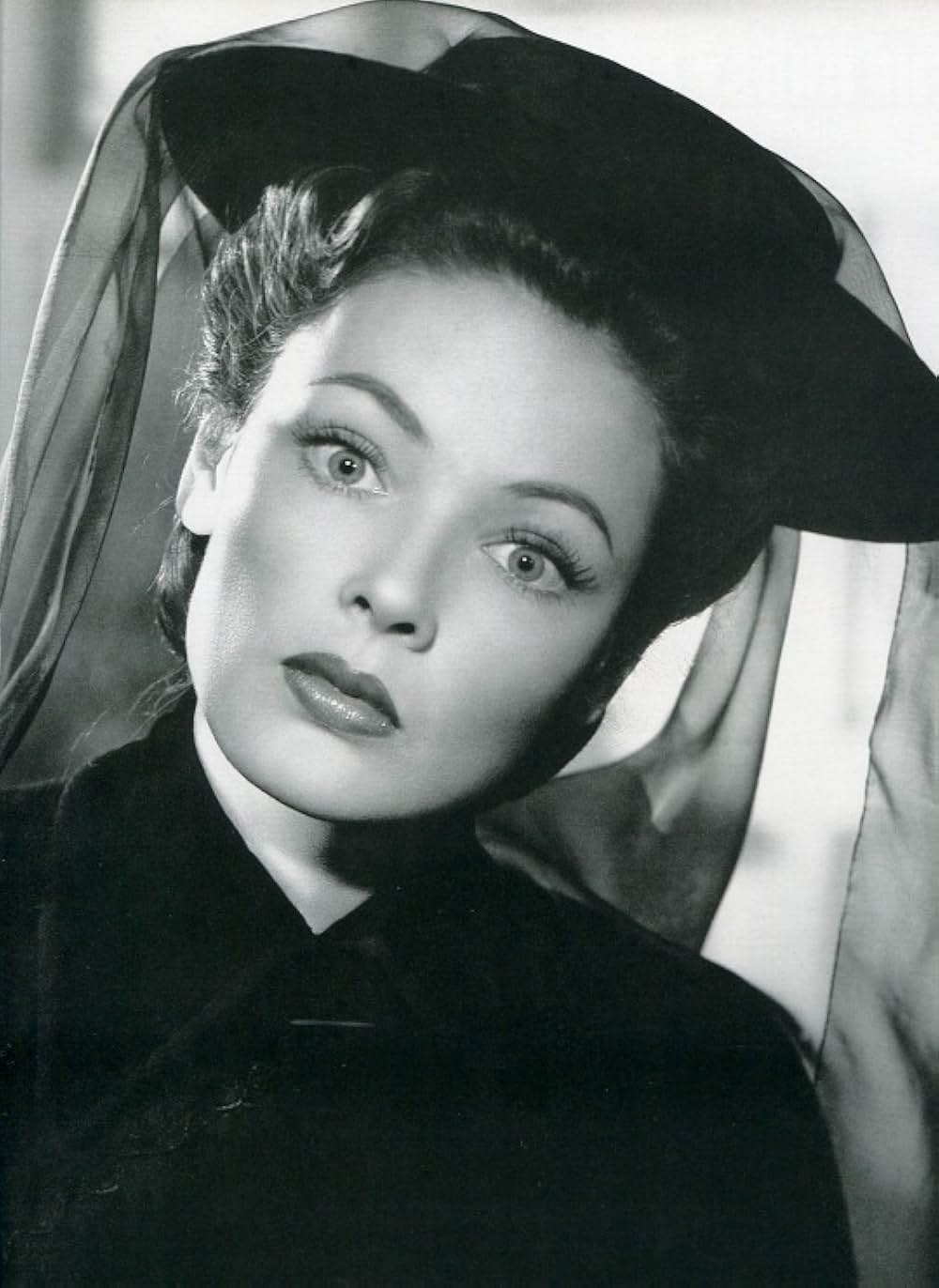 幽霊と未亡人の画像