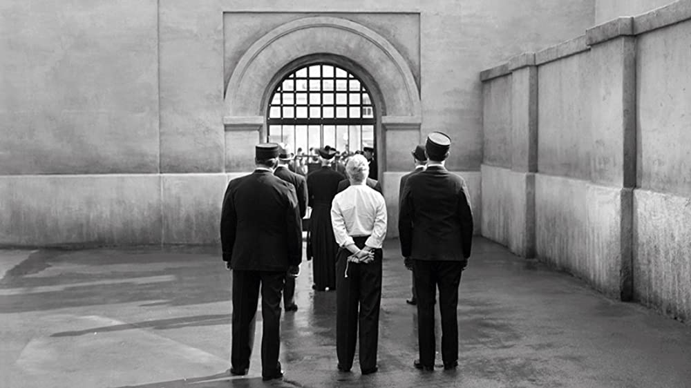 「チャップリンの殺人狂時代」チャールズ・スペンサー・チャップリンの画像