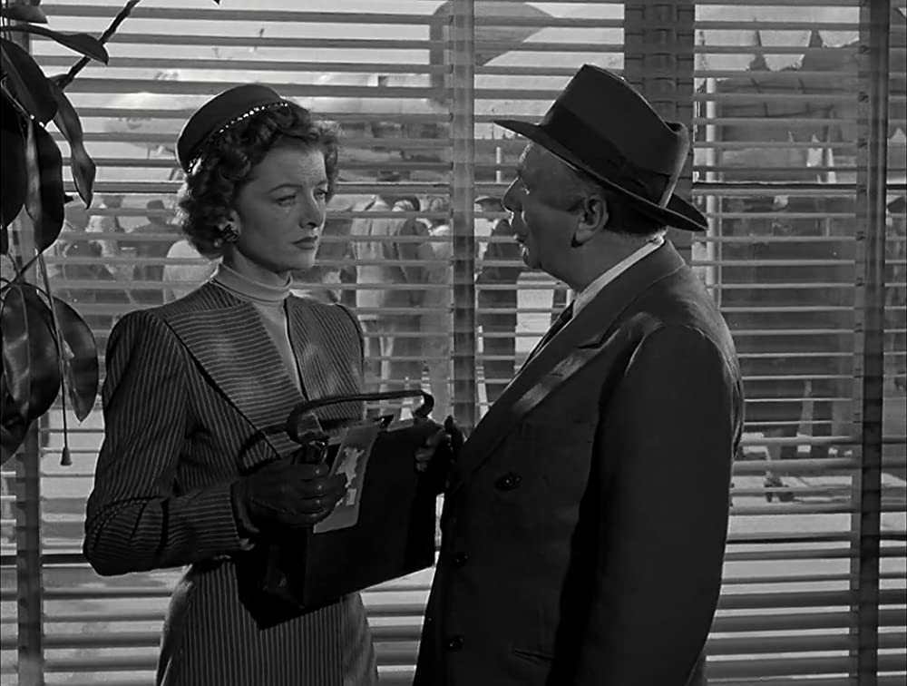 「独身者と女学生」マーナ・ロイ & レイ・コリンズの画像