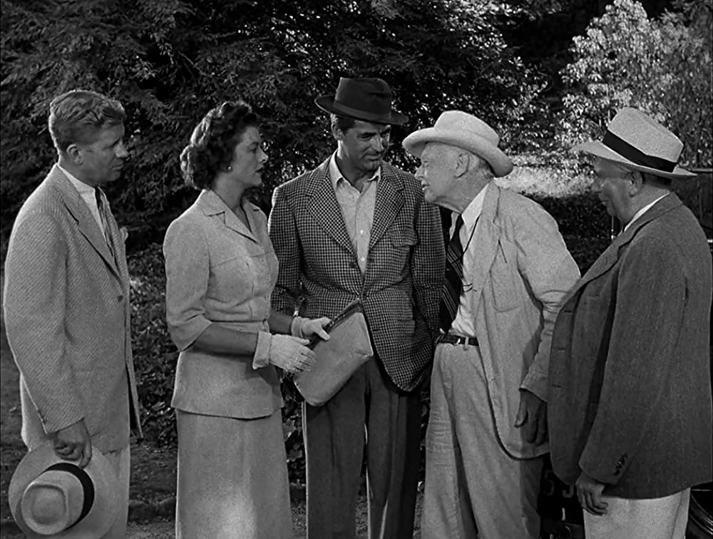 「独身者と女学生」ケイリー・グラント & マーナ・ロイ & ハリー・ダベンポート & レイ・コリンズ & ルディ・バリーの画像