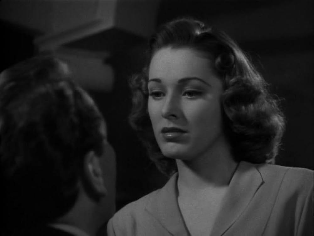 霧の中の戦慄の画像