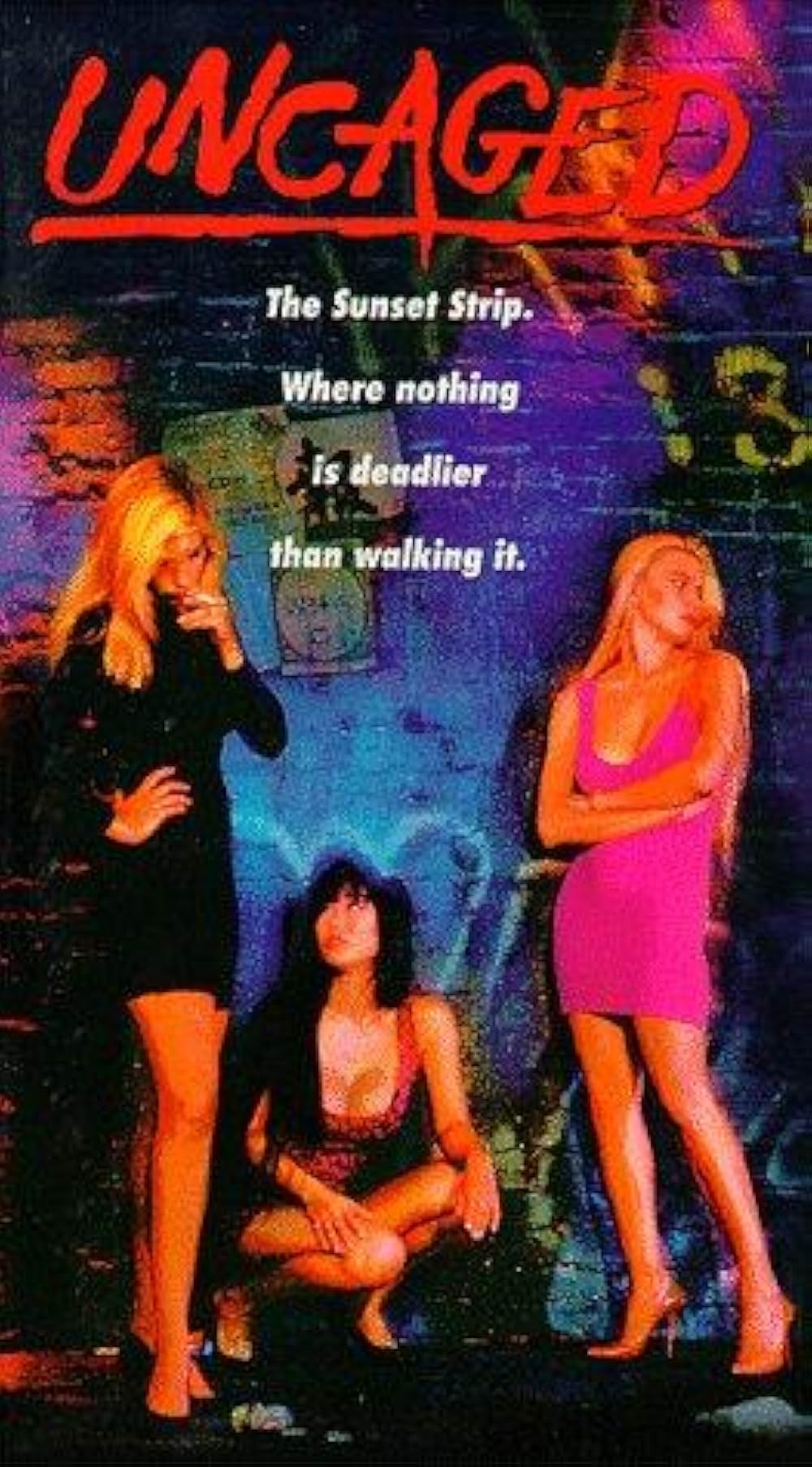 赤いドレスの女の画像