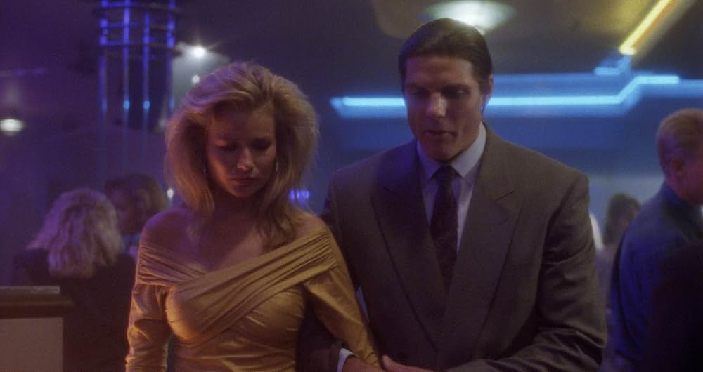 アンダーカバーの画像