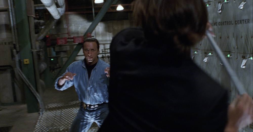 アンダーカバーの画像