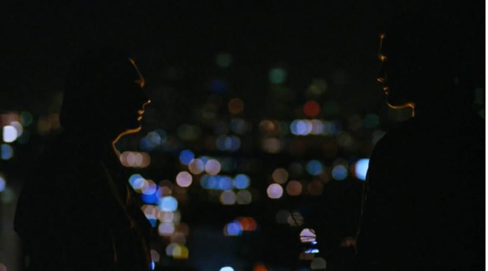 アンダーカバーの画像