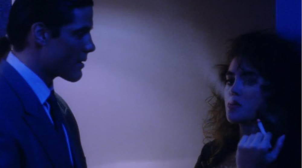 アンダーカバーの画像