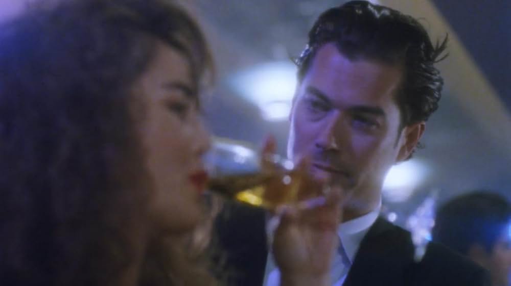 アンダーカバーの画像