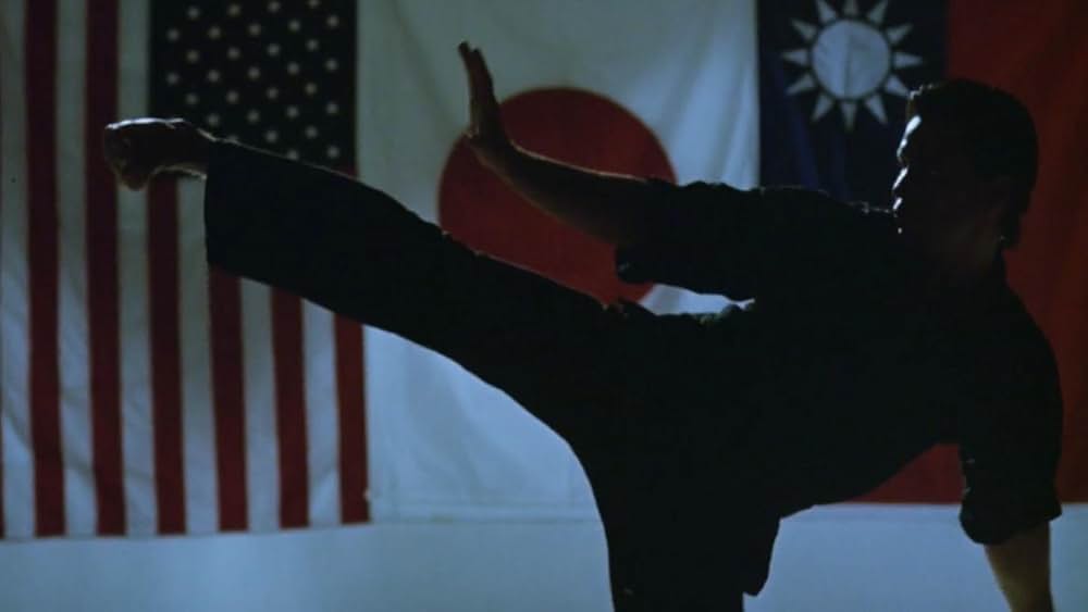 アンダーカバーの画像