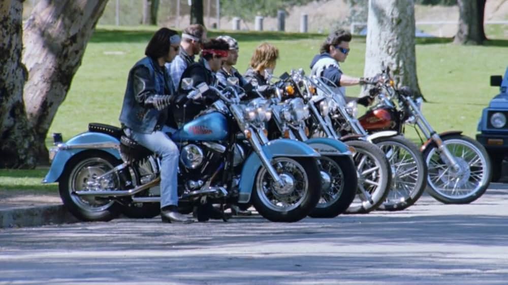 アンダーカバーの画像