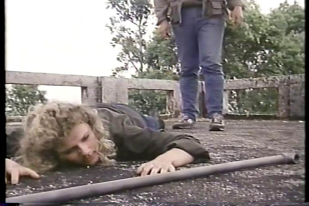 女バトルドッグ／地獄の逃走迷路の画像