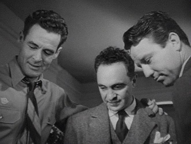 十字砲火の画像