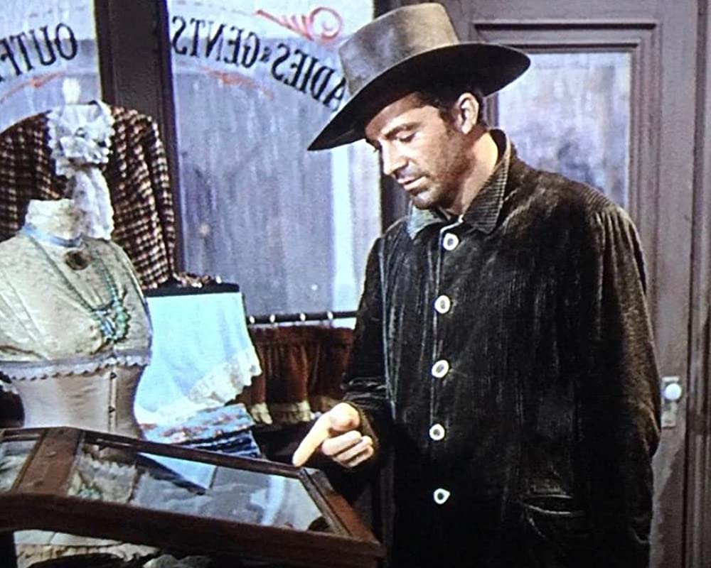 「インディアン渓谷」ダナ・アンドリュースの画像