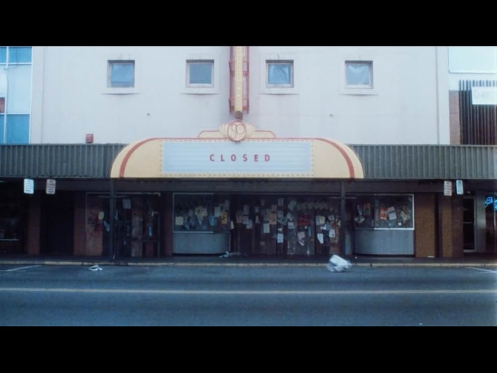 消された観客の画像