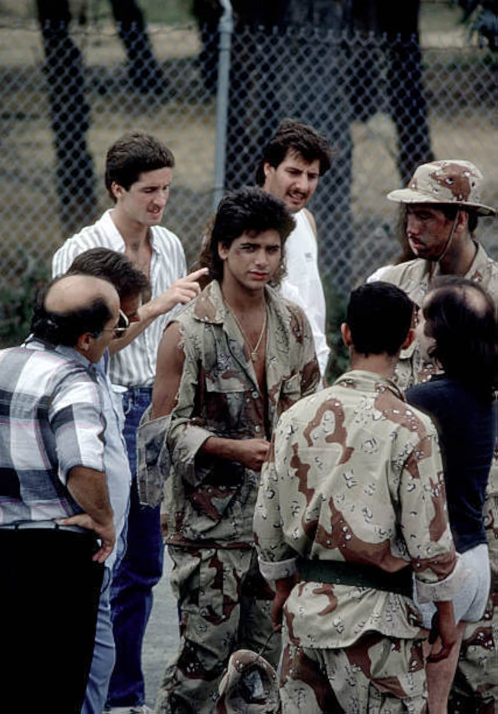 ネバー・トゥー・ヤングの画像