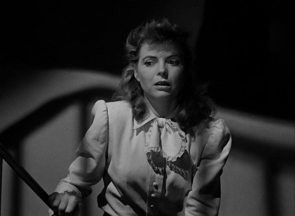 らせん階段の画像