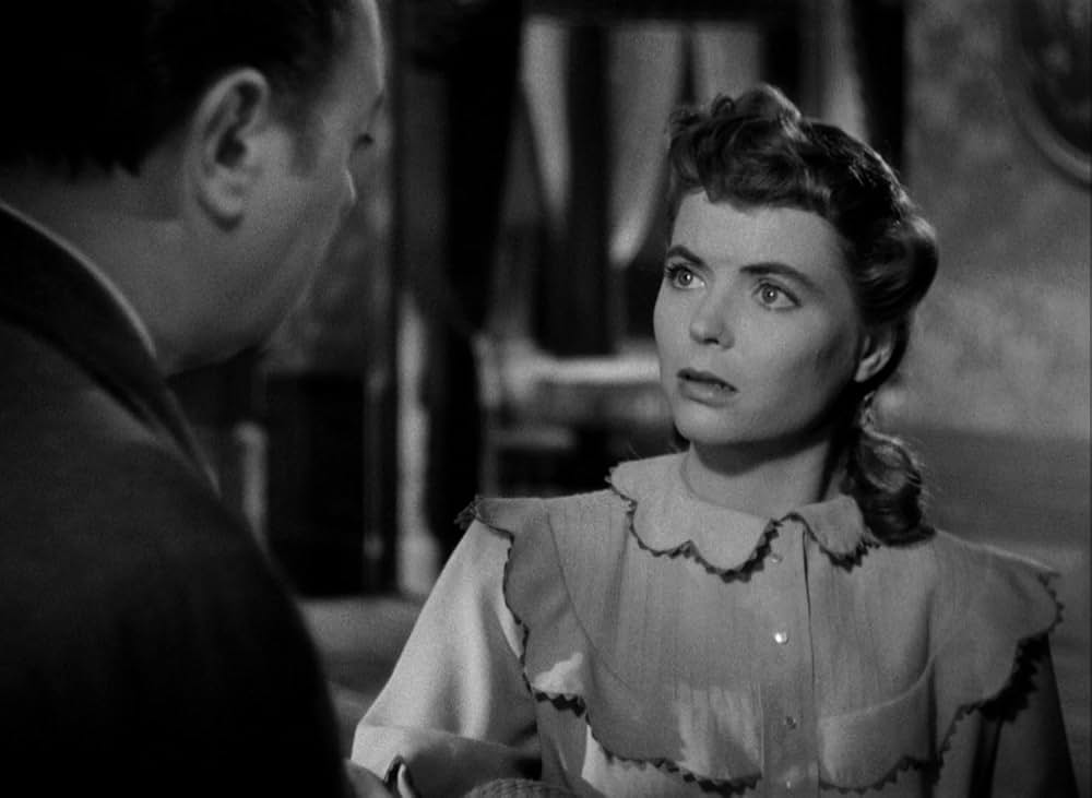 らせん階段の画像