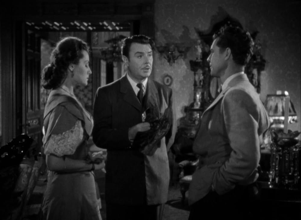 らせん階段の画像