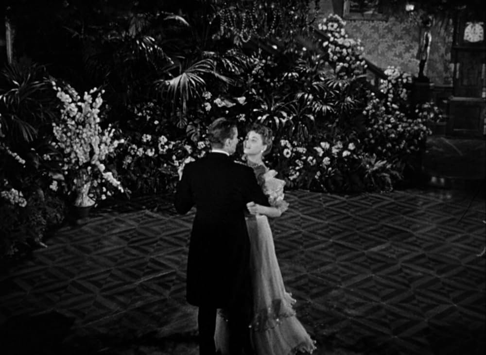 らせん階段の画像