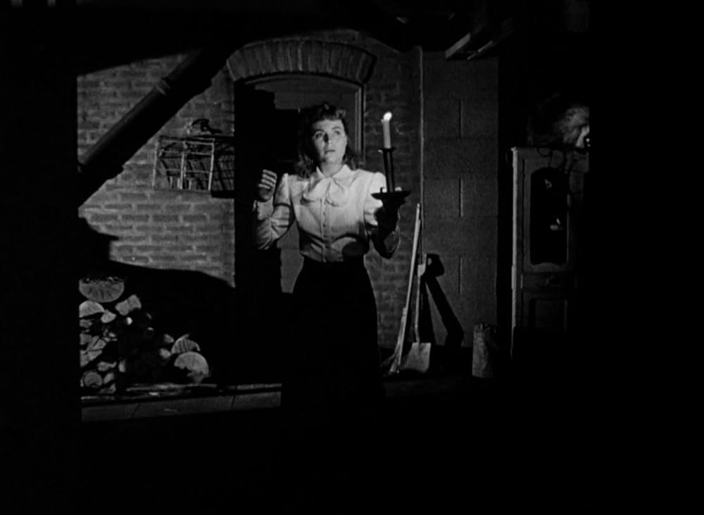 らせん階段の画像