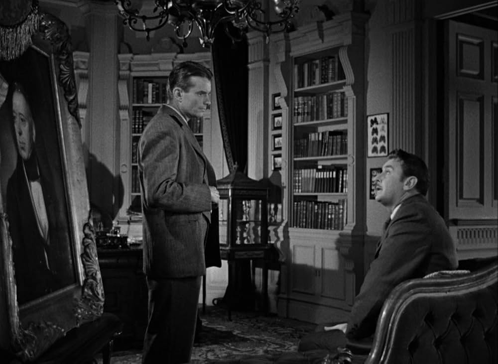 らせん階段の画像