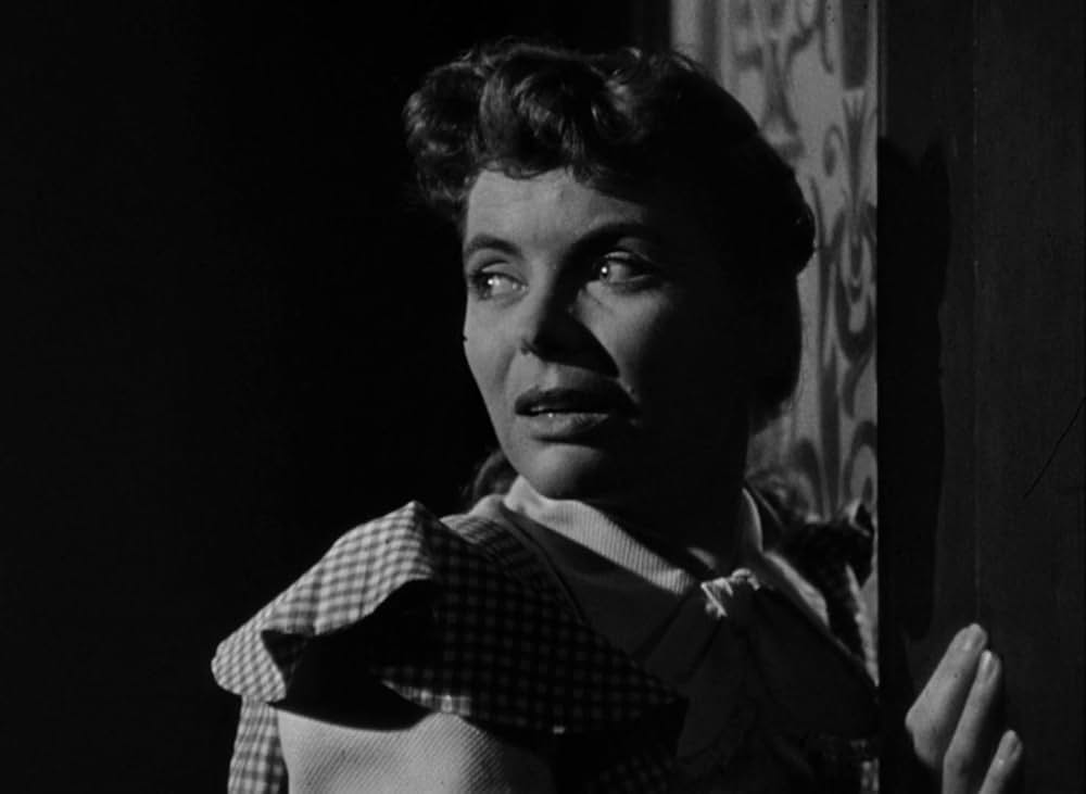 らせん階段の画像